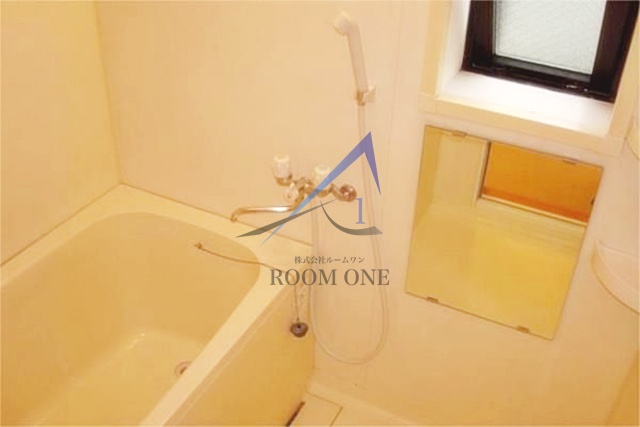 バス・シャワールーム　お風呂です。