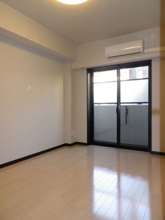 居室・リビング　居間です