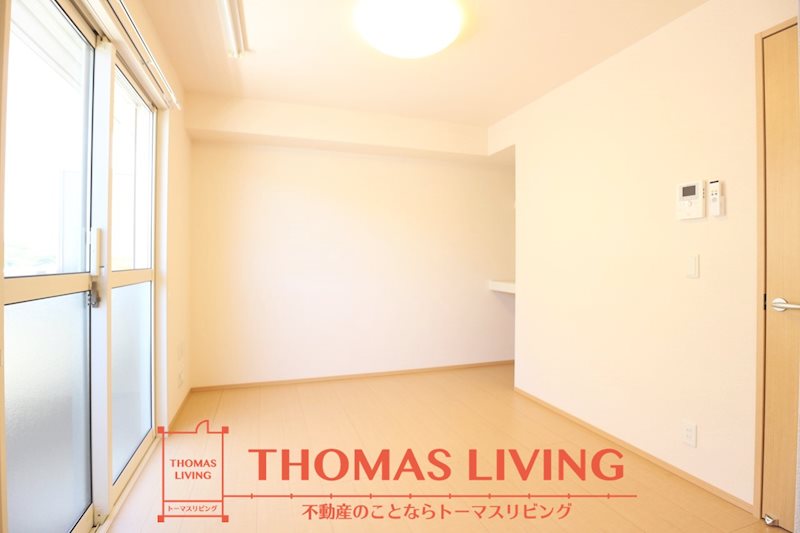 居室・リビング　日当たり良好です。