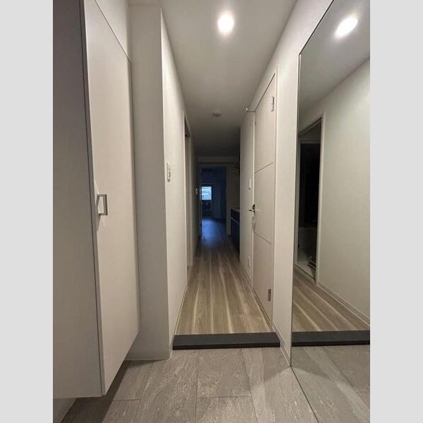 玄関　※別室の参考写真の為、現況優先です。