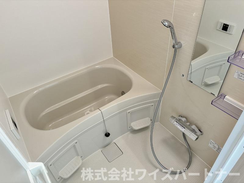 バス・シャワールーム　※同型タイプの為、現状優先