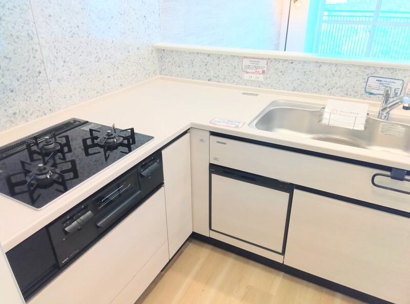 キッチン　別タイプ部屋　参考写真です