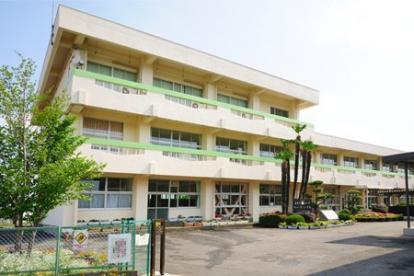 小学校　つくば市立葛城小学校（小学校）まで575m