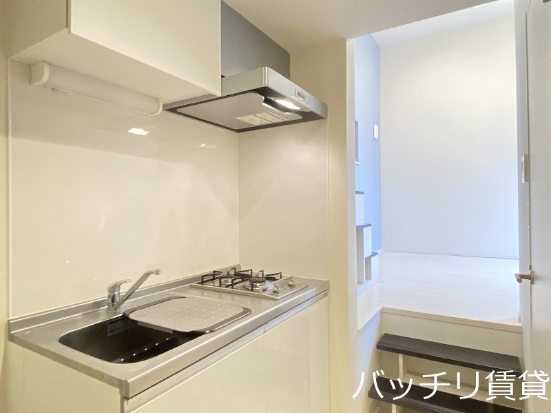 キッチン　別号室タイプの為、現状を優先致します。