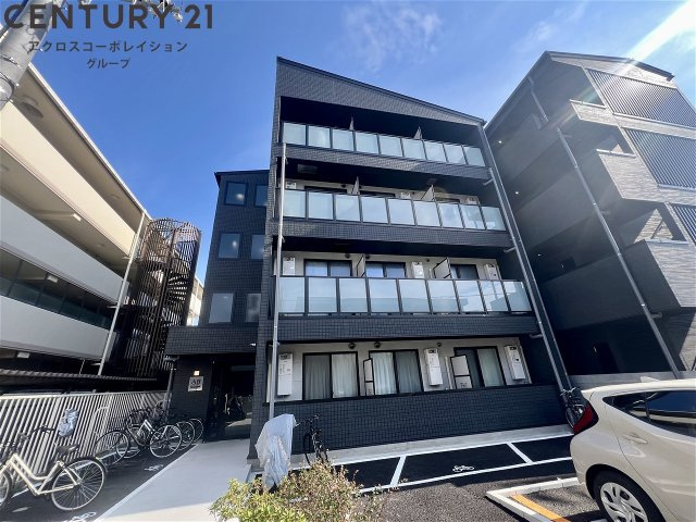 建物外観　オートロック完備で安心のセキュリティ♪