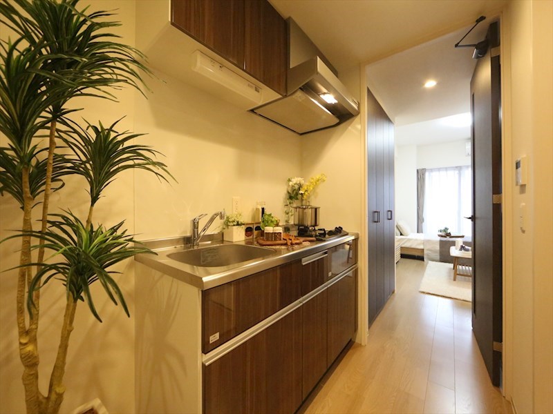 キッチン　システムキッチン（ガス2口コンロ付）