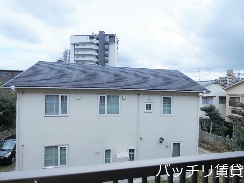 バルコニー　別号室タイプの為、現状を優先致します。