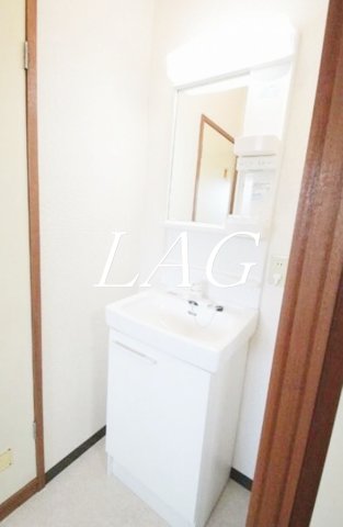 洗面設備　独立洗面台です。