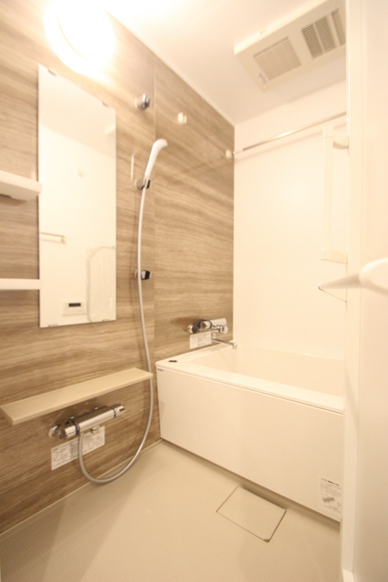 バス・シャワールーム　※別室の参考写真の為、現況優先です。