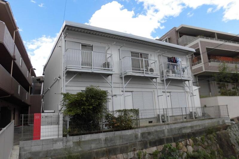 建物外観　可愛いタイプのハイツです