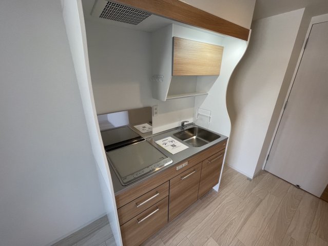 キッチン　同物件別部屋写真