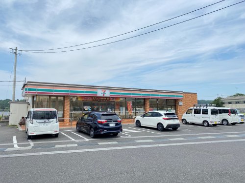 コンビニ　セブンイレブン 津市大里窪田町店（コンビニ）まで455m