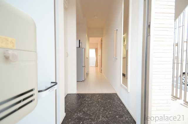 玄関　同シリーズの類似となります。現況を優先致します。