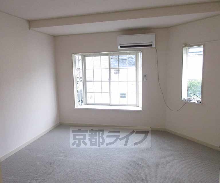 居室・リビング　広いお部屋です！