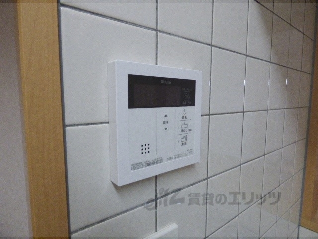 その他設備　給湯器リモコン