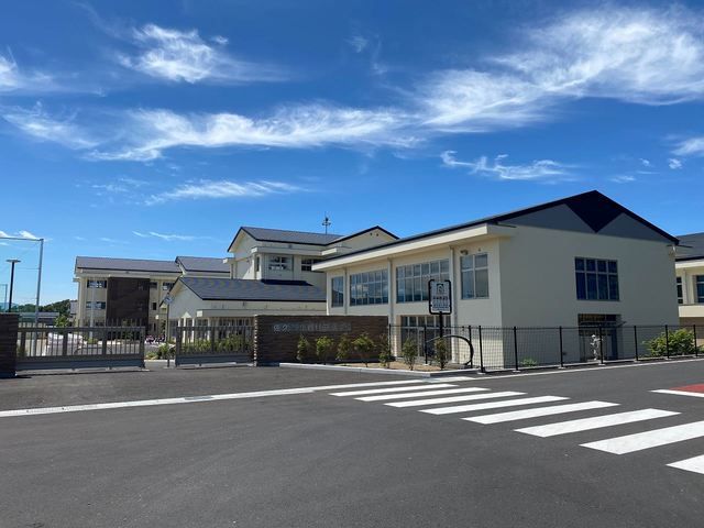小学校　岩村田小学校（小学校）まで850m