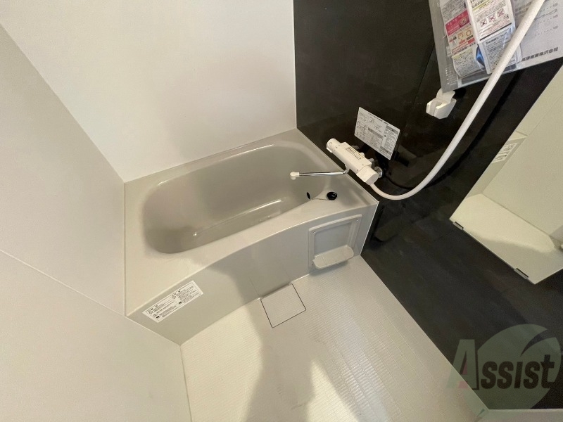 バス・シャワールーム　お風呂になります。一日の疲れを癒してくださいね。