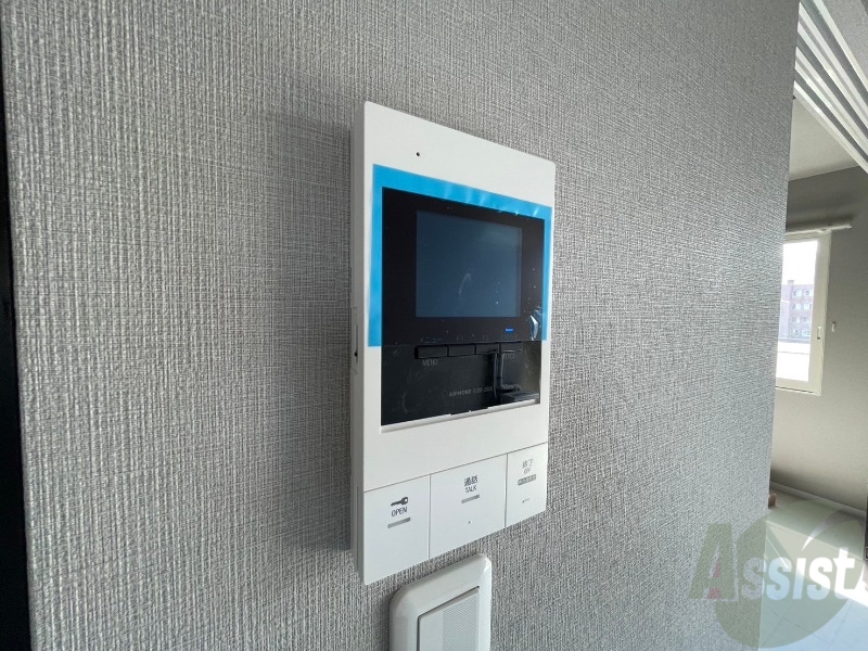 セキュリティ　ＴＶモニター付インターホンです。来客者の顔が見えるので安心！