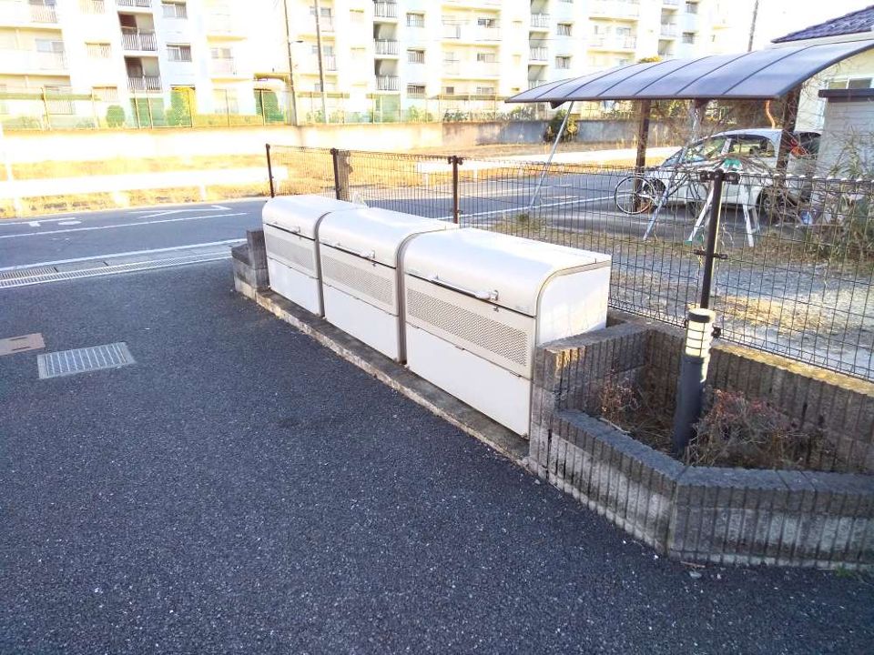 その他設備　ゴミ庫