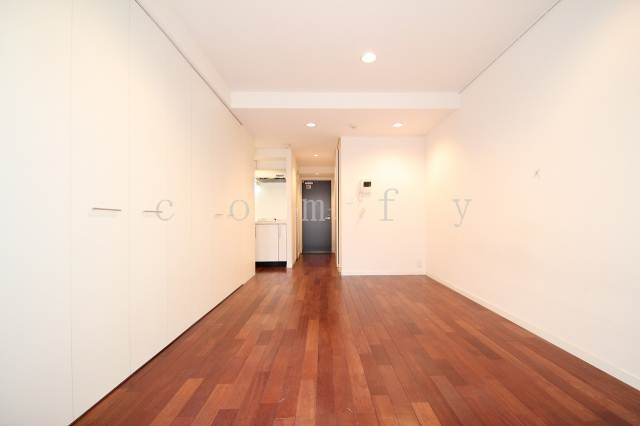 その他部屋・スペース　バルコニー側から