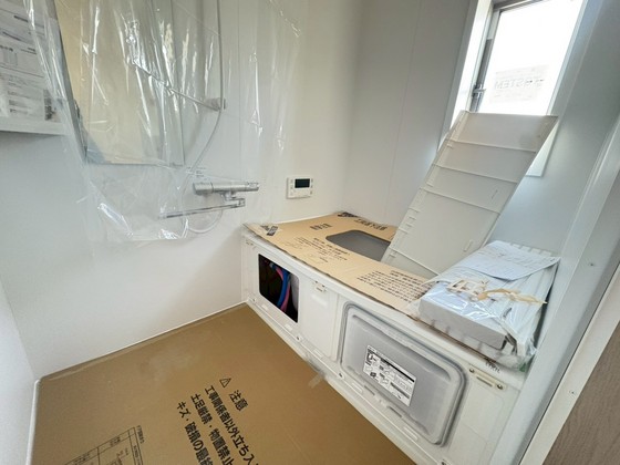 バス・シャワールーム　※別部屋の写真です。