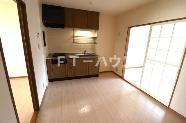 キッチン　ダイニングキッチン