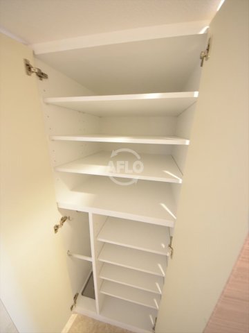 収納　ワールドアイ天王寺ミラージュ　収納