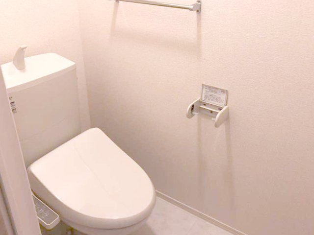 トイレ　温水洗浄暖房便座