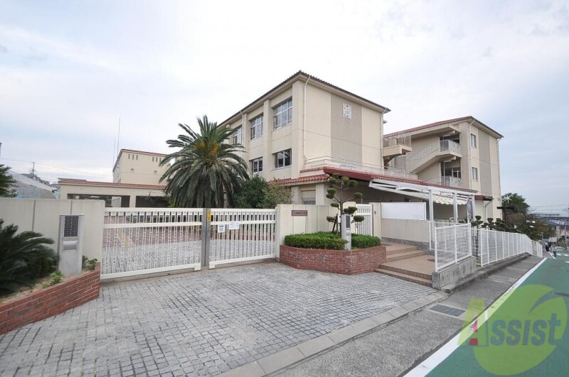 小学校　神戸市立東垂水小学校（小学校）まで701m