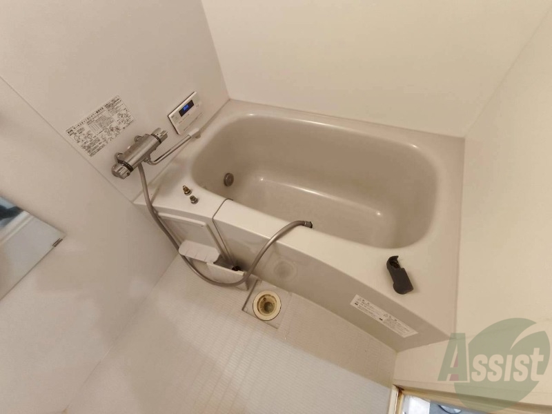 バス・シャワールーム　ユニットバスです。疲れを癒すのに欠かせませんね！