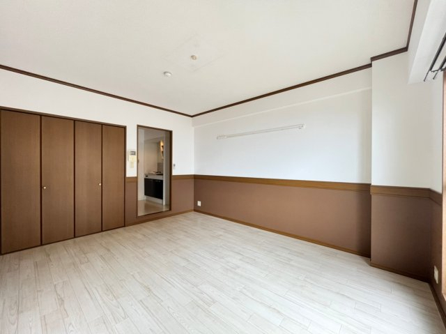 居室・リビング　別号室の画像です。ご参考下さい