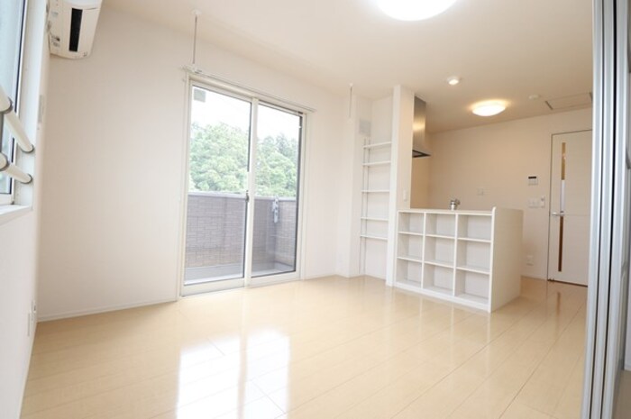 居室・リビング　リビング全景