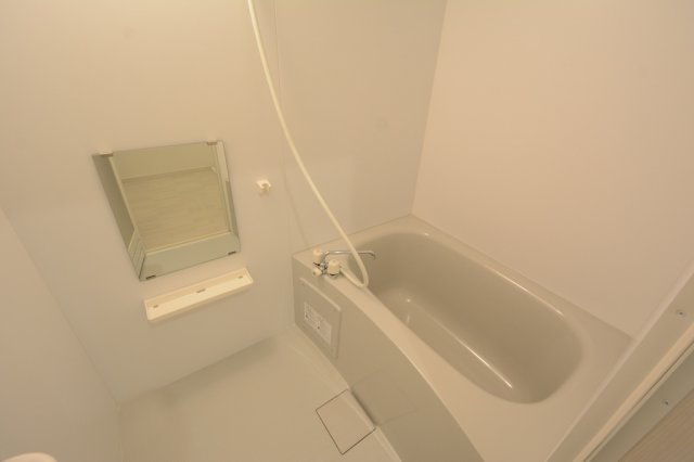 バス・シャワールーム　清潔感のあるバスルーム♪