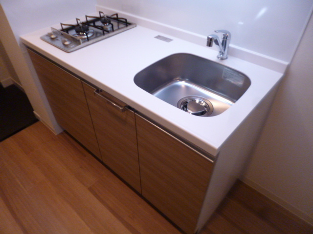 キッチン　２口ガスコンロ内蔵のシステムキッチンです