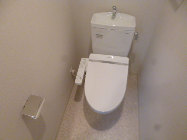 トイレ　ウォシュレット機能付きのトイレです