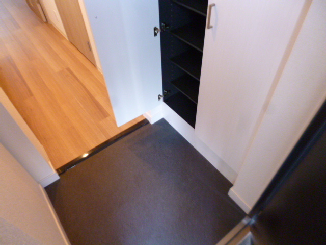 玄関　明るい玄関スペースですよ