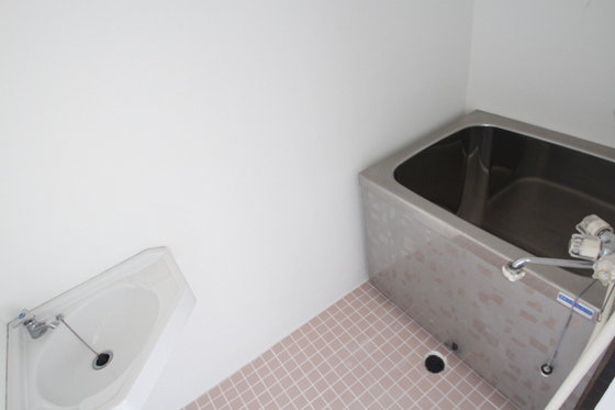 バス・シャワールーム　※別号室の写真です