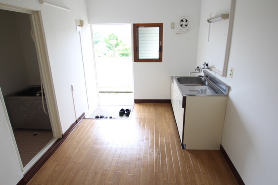 居室・リビング　※別号室の写真です