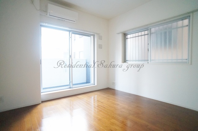 居室・リビング　開放感のあるゆったりとしたお部屋です♪