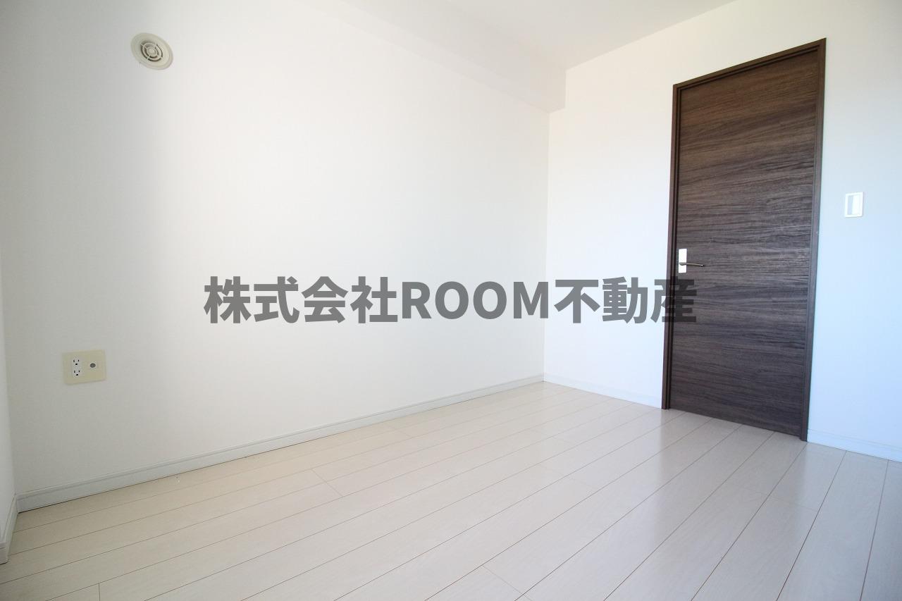 その他部屋・スペース　開放的な寝室です