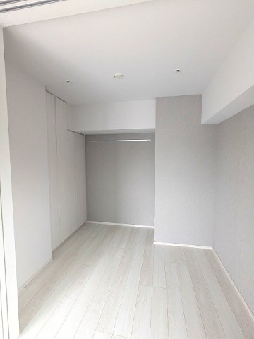 収納　洋室にクローゼット