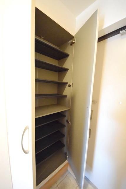 玄関　★お問い合わせはタウンハウジングまで★