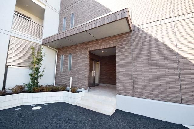 エントランス　★お問い合わせはタウンハウジングまで★