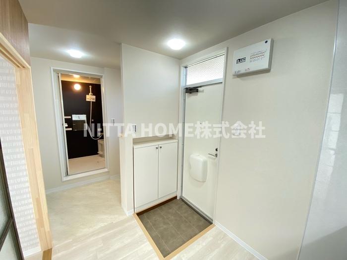 玄関　シューズボックス付きの玄関＊