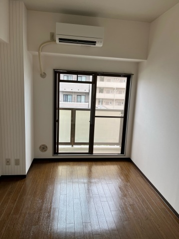 居室・リビング　別号室写真