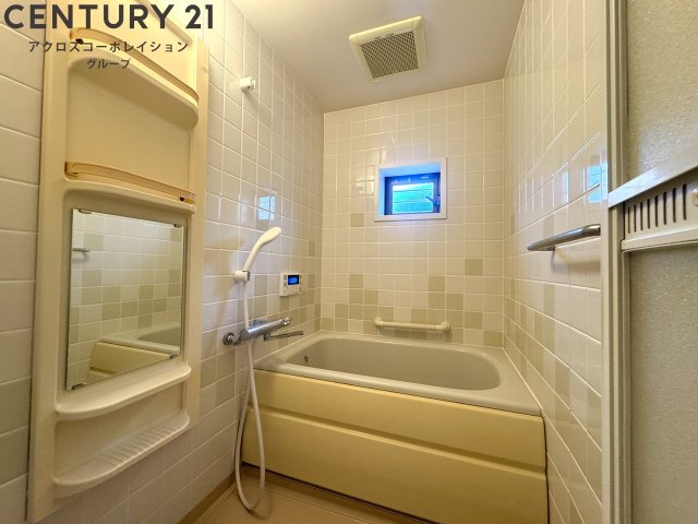 バス・シャワールーム　追い炊き機能付きバスでおすすめ！