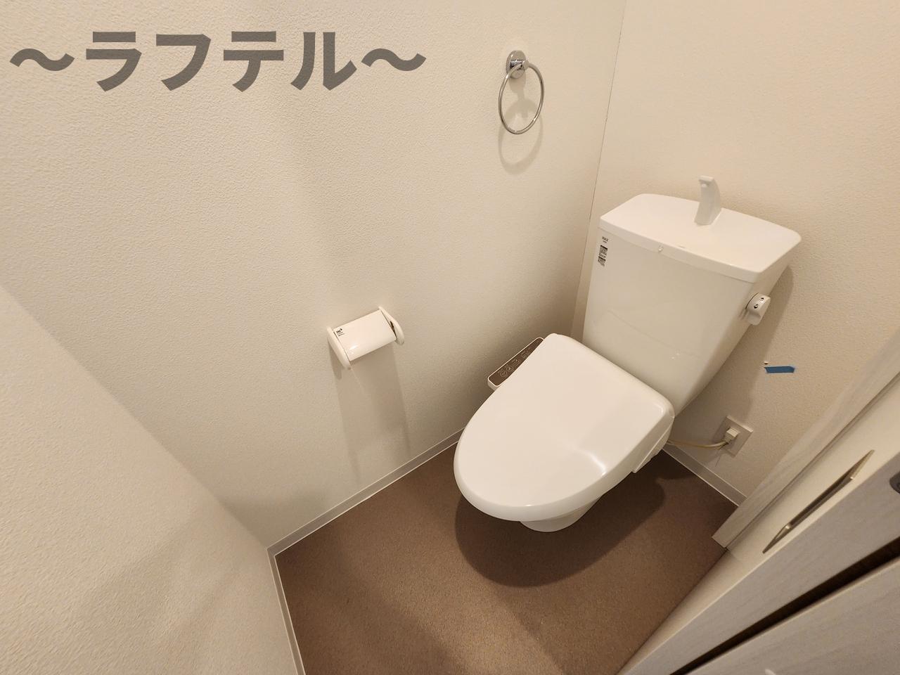 トイレ　同メーカー施工　別部屋イメージ写真