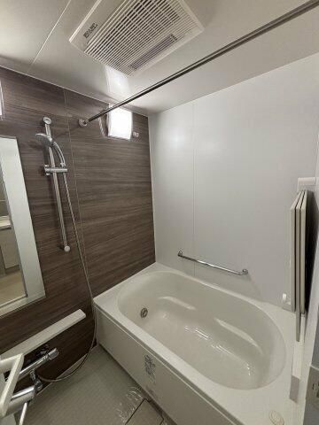 バス・シャワールーム　ゆったり過ごせるお風呂です