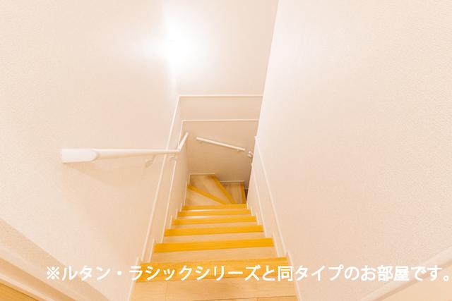 玄関　階段