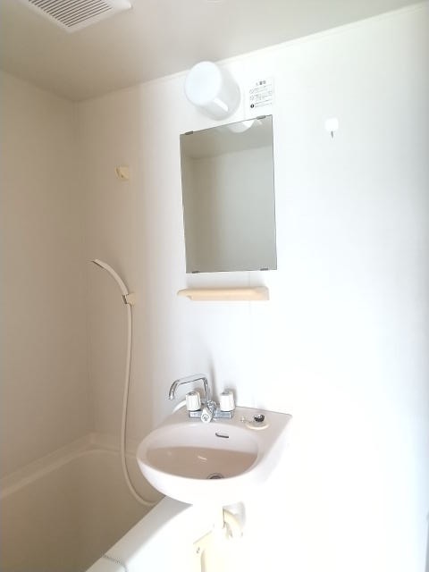 洗面設備　同仕様